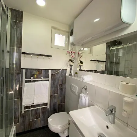 Apartament Janus Country Site Ueduelohazak *
