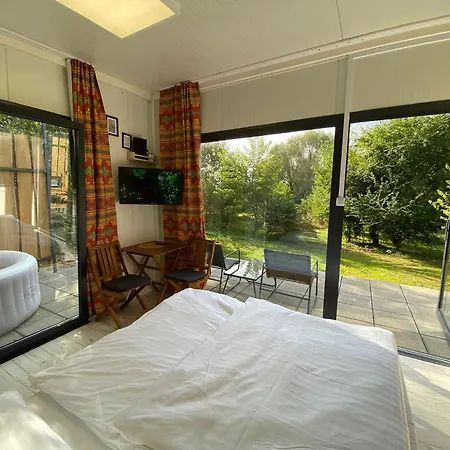 Apartment Janus Country Site Ueduelohazak Szakcs
