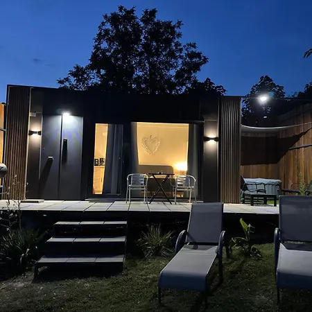 Apartment Janus Country Site Ueduelohazak Szakcs